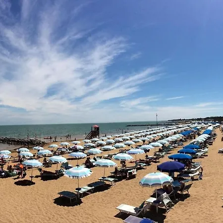 Studio Only 50Mt From The Beach 아파트 *